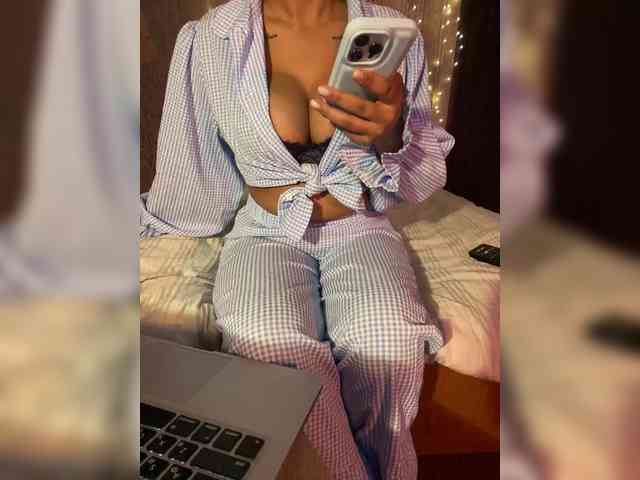 Lollypopp505 webcam