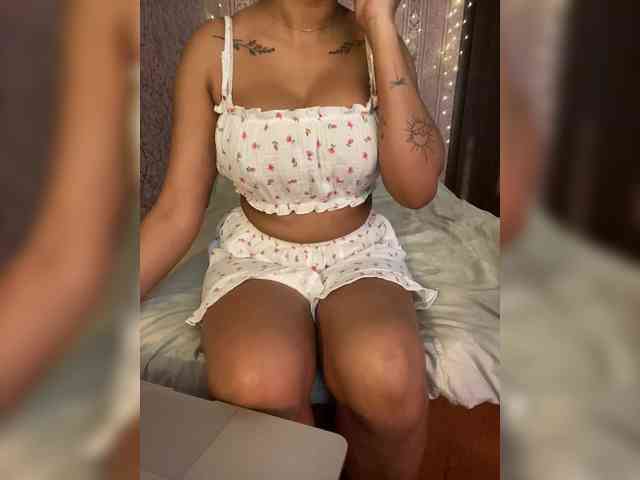 Lollypopp505 webcam