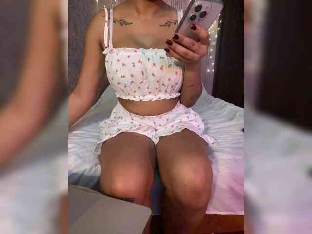 Lollypopp505 webcam