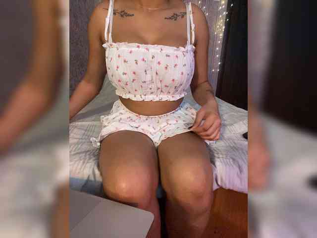 Lollypopp505 webcam