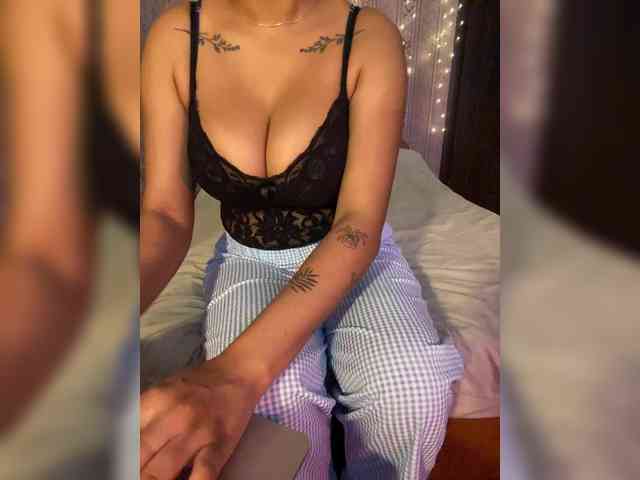 Lollypopp505 webcam