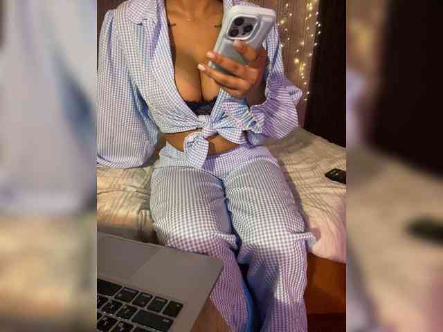 Lollypopp505 webcam