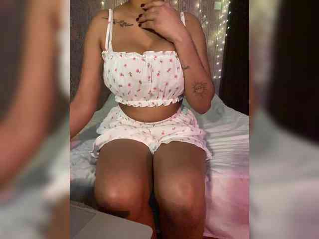 Lollypopp505 webcam