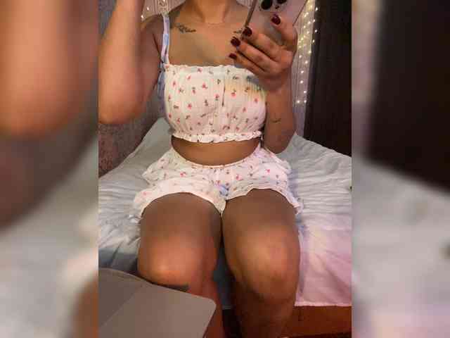 Lollypopp505 webcam