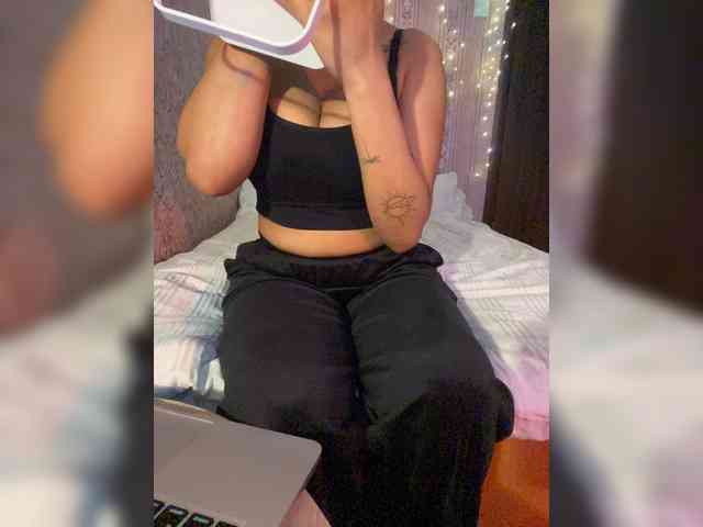 Lollypopp505 webcam