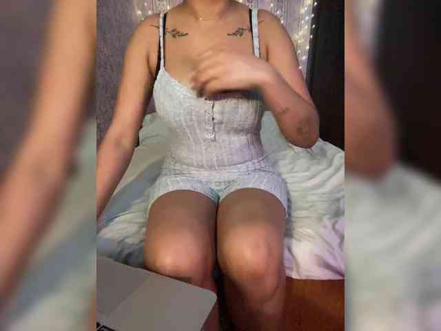 Lollypopp505 webcam