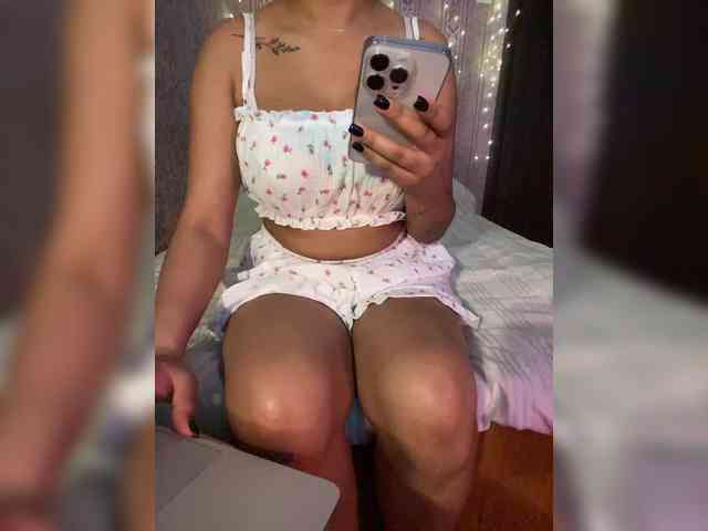 Lollypopp505 webcam