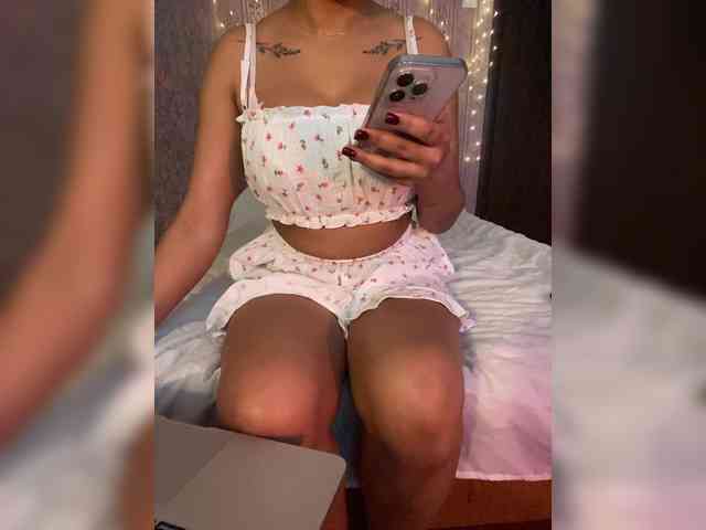 Lollypopp505 webcam