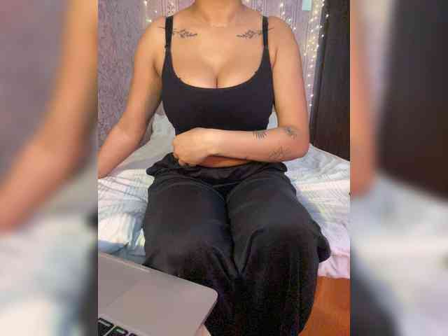 Lollypopp505 webcam