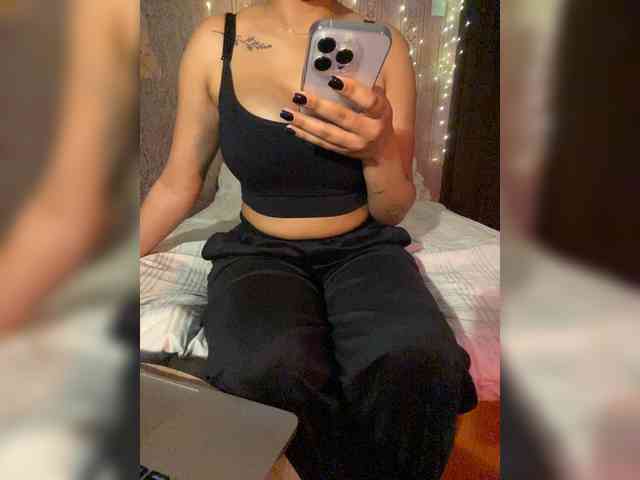 Lollypopp505 webcam
