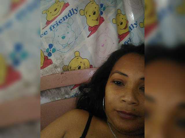 Pisouna live cam on BongaCams