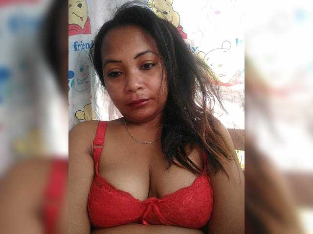 Pisouna live cam on BongaCams