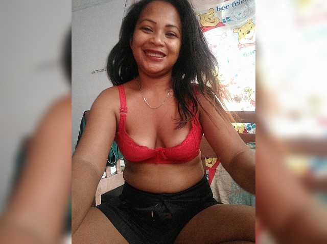 Pisouna live cam on BongaCams