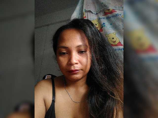 Pisouna, live now on BongaCams