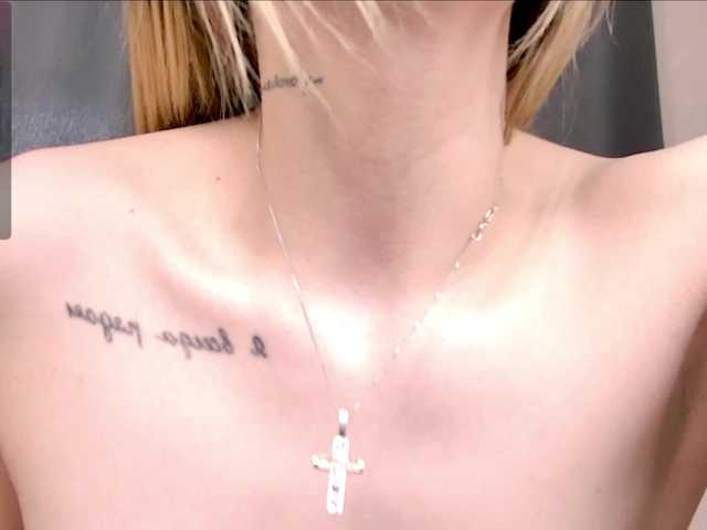 Monasteela live cam on BongaCams