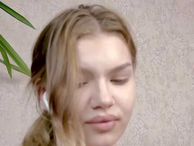 Monasteela live cam on BongaCams