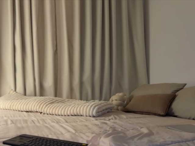 MiiaVega live cam on BongaCams