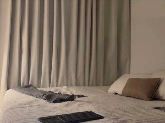MiiaVega live cam on BongaCams