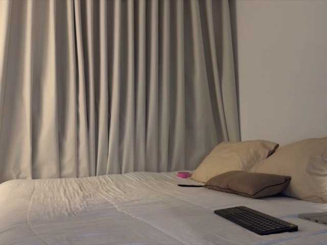 MiiaVega live cam on BongaCams