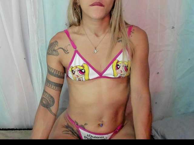 lannalee live cam on BongaCams