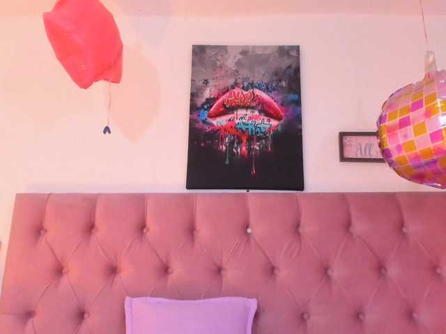 Aily-star, live now on BongaCams