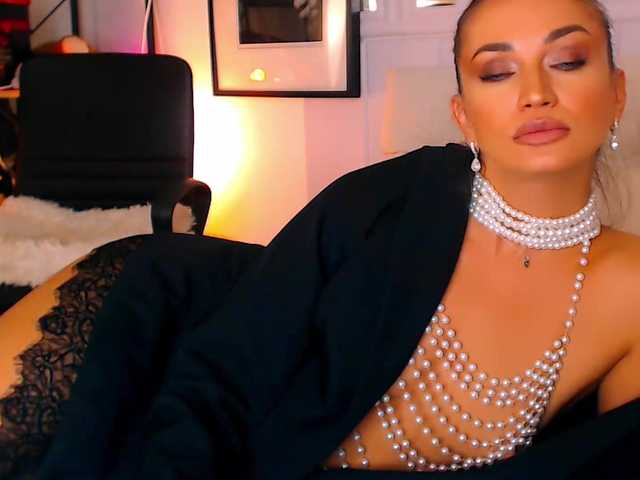 Sex chat gratuit in direct cu Alexandrawoow pe BongaCams