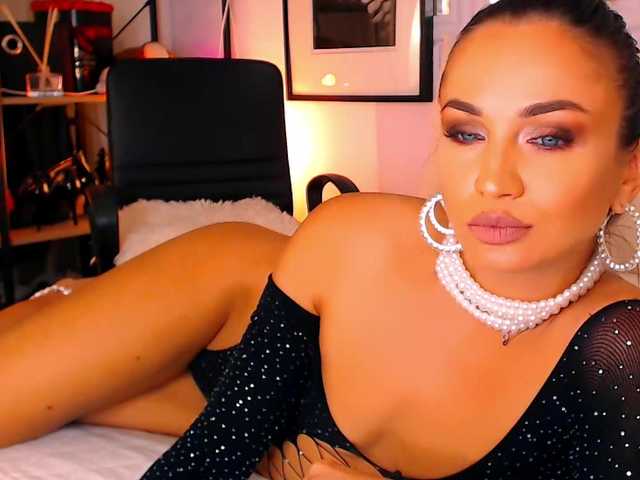 Sex chat gratuit in direct cu Alexandrawoow pe BongaCams