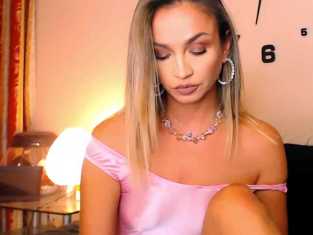 Sex chat gratuit in direct cu Alexandrawoow pe BongaCams