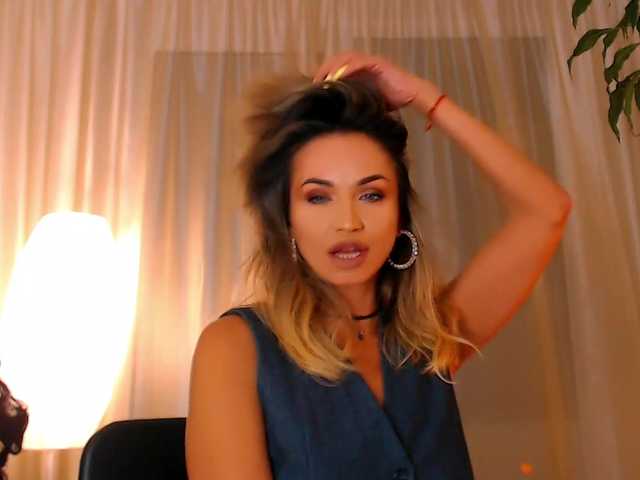 Sex chat gratuit in direct cu Alexandrawoow pe BongaCams