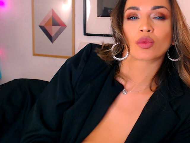 Sex chat gratuit in direct cu Alexandrawoow pe BongaCams