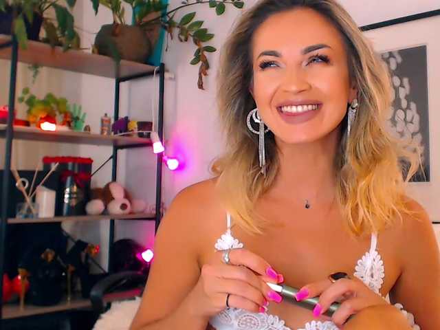 alexandrawoow online