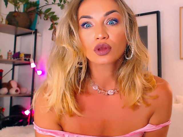Sex chat gratuit in direct cu Alexandrawoow pe BongaCams