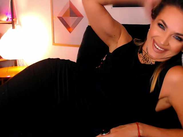 Sex chat gratuit in direct cu Alexandrawoow pe BongaCams