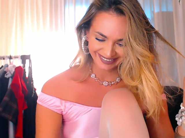 Sex chat gratuit in direct cu Alexandrawoow pe BongaCams