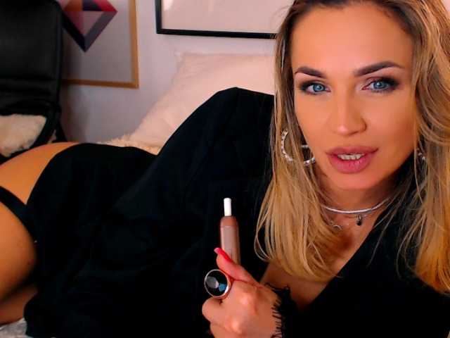 Sex chat gratuit in direct cu Alexandrawoow pe BongaCams