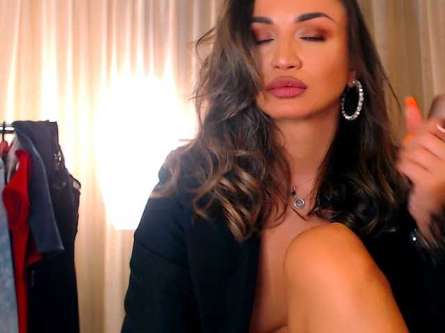 Sex chat gratuit in direct cu Alexandrawoow pe BongaCams