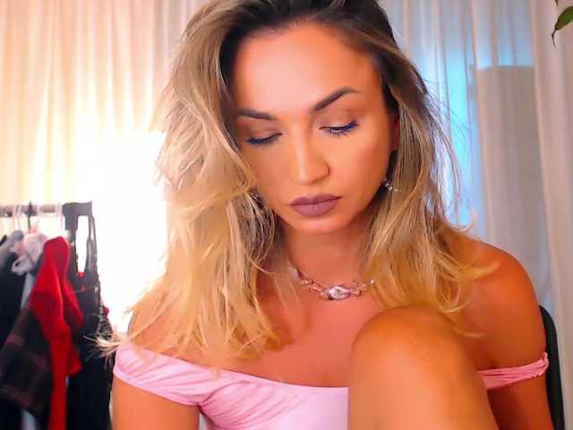 Sex chat gratuit in direct cu Alexandrawoow pe BongaCams