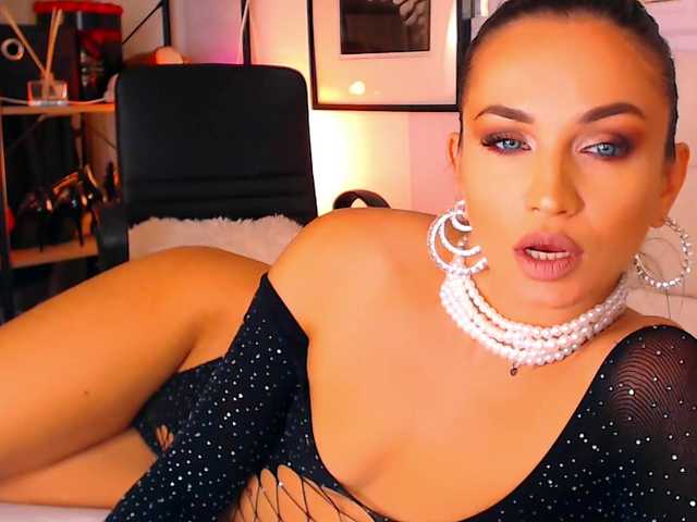 Sex chat gratuit in direct cu Alexandrawoow pe BongaCams