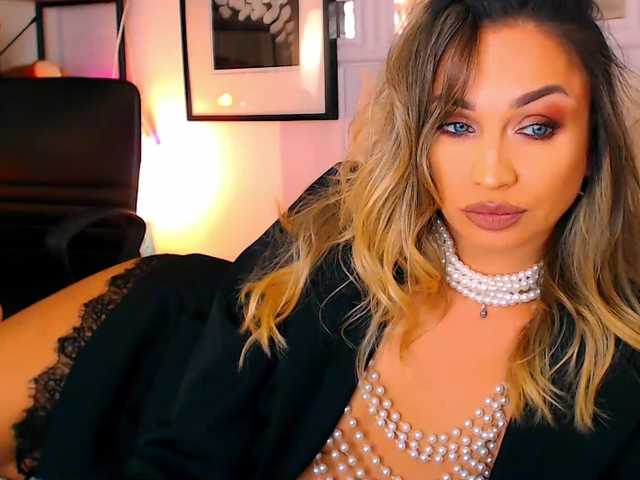 Sex chat gratuit in direct cu Alexandrawoow pe BongaCams