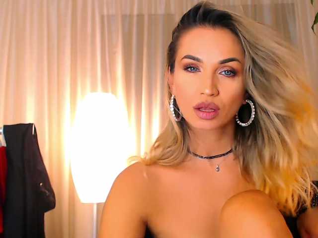 Sex chat gratuit in direct cu Alexandrawoow pe BongaCams