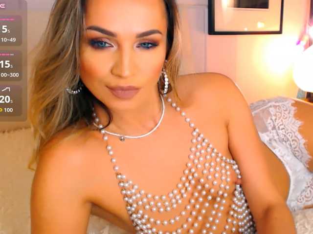 Alexandrawoow live cam on BongaCams