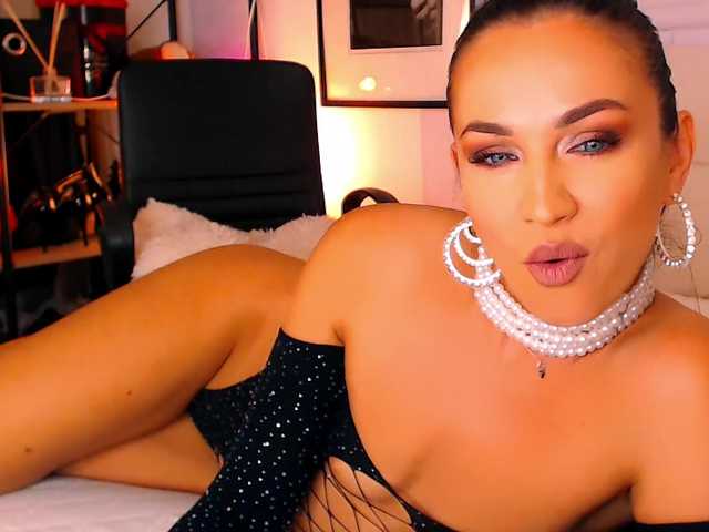 Sex chat gratuit in direct cu Alexandrawoow pe BongaCams