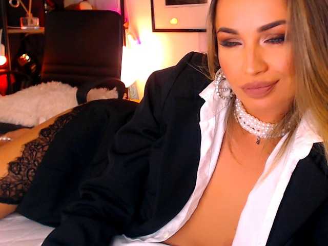 Alexandrawoow live cam on BongaCams