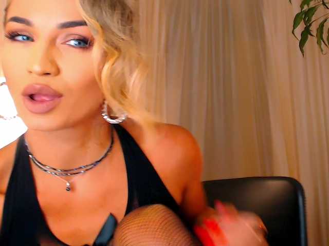 Sex chat gratuit in direct cu Alexandrawoow pe BongaCams