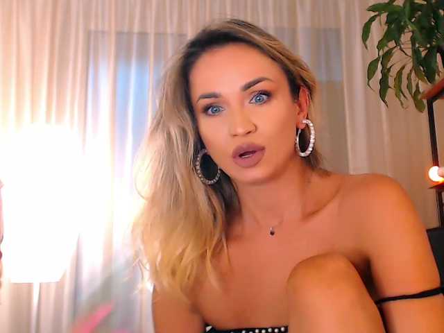 Sex chat gratuit in direct cu Alexandrawoow pe BongaCams