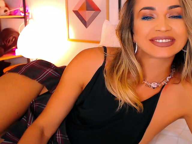 Sex chat gratuit in direct cu Alexandrawoow pe BongaCams