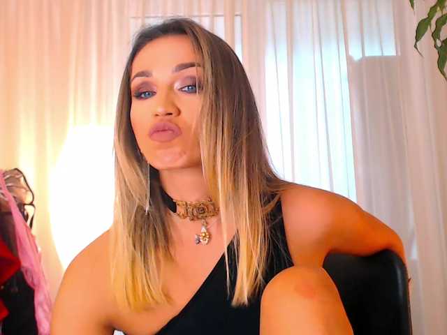 Sex chat gratuit in direct cu Alexandrawoow pe BongaCams