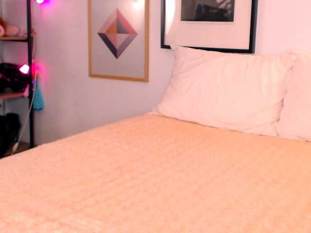 Sex chat gratuit in direct cu Alexandrawoow pe BongaCams