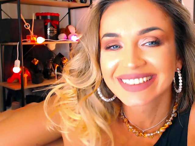 Sex chat gratuit in direct cu Alexandrawoow pe BongaCams