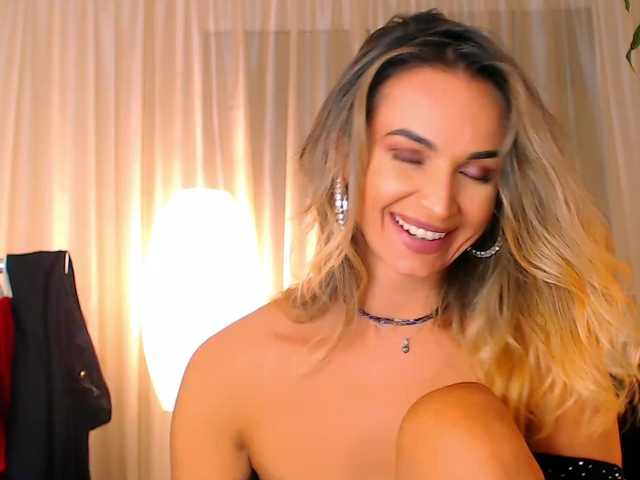 Sex chat gratuit in direct cu Alexandrawoow pe BongaCams